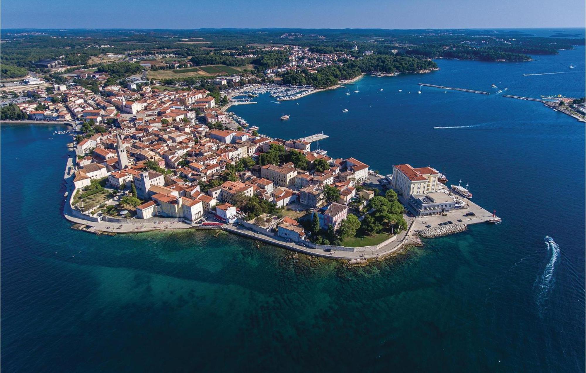 Beautiful Apartment In Porec With Kitchen Ngoại thất bức ảnh