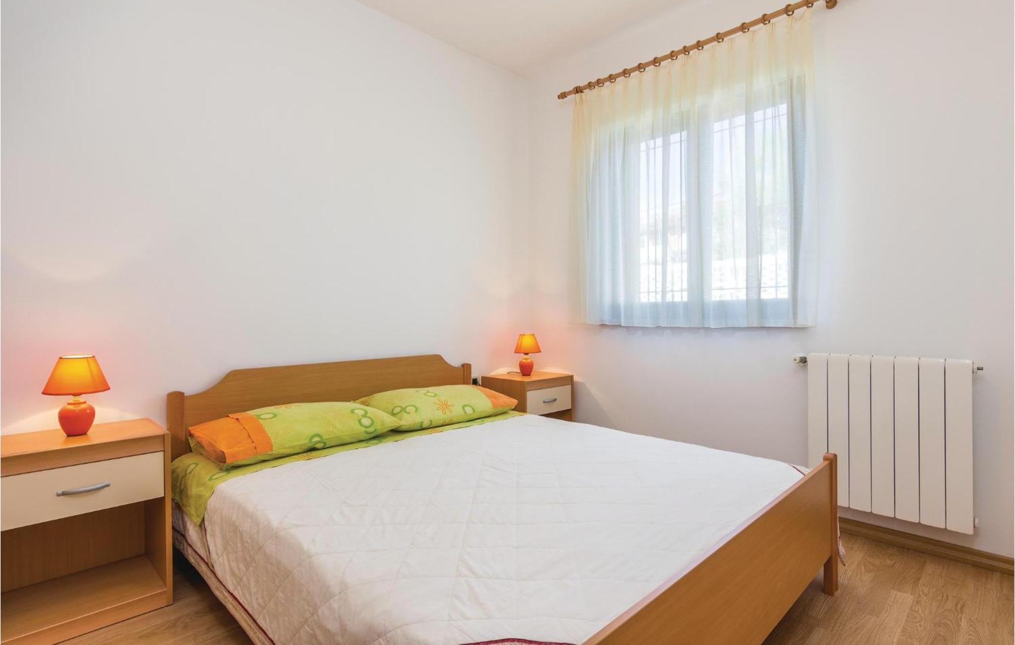 Beautiful Apartment In Porec With Kitchen Ngoại thất bức ảnh